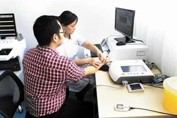 健康小屋提高群众预防疾病意识